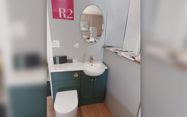 03 - Ipswich Plumb Store Bathroom Showroom - R2 Bathrooms